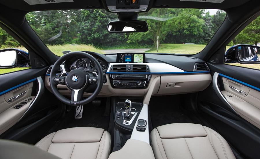  BMW 330e M Sport 2016 года  (US) (фото 13 из 14)